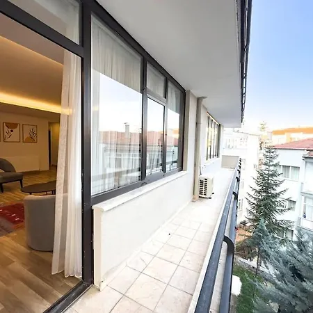 104- Large And Spacius Apartment *
