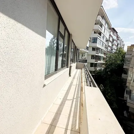Apartment 104- Large And Spacius Ankara